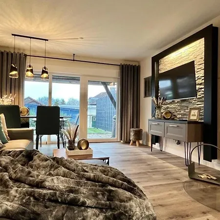 Luxurioeses, Renoviertes Haus Mit Garten, Gratis Wlan, Hund Willkommen Дом отдыха